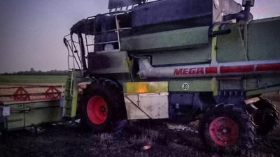 На Львівщині загорівся комбайн під час збору врожаю