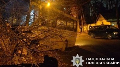 У Києві судитимуть чоловіка, який напідпитку викрав автобус і влаштував ДТП