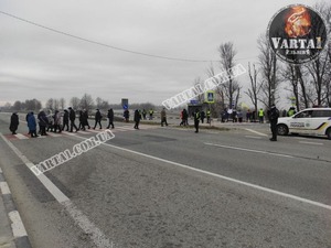 На Львівщині медики перекрили трасу "Київ–Чоп" (фото, відео)