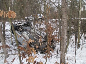 На Львівщині за добу перекинулись два автомобілі, чотири людини травмовані (фото)