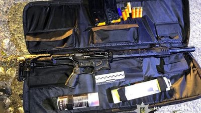 На Хмельниччині пʼяний молодик влаштував стрілянину
