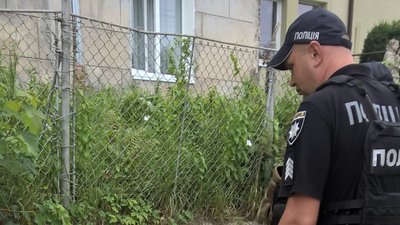 У Львові затримали голого чоловіка, який дебоширив