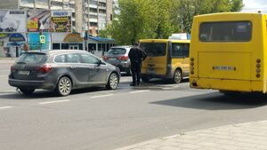 На перехресті вулиць "Стрийська–Наукова" сталися одразу дві аварії (фото, відео)