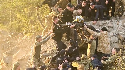 На Рівненщині знайшли зниклого малолітнього хлопчика, який впав у кар’єр