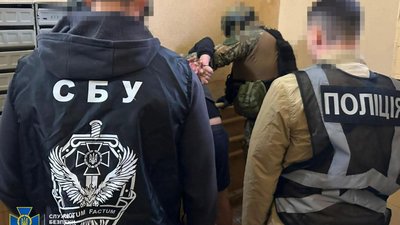 СБУ та поліці знайшли юнака, який напав у Львові на правоохоронців