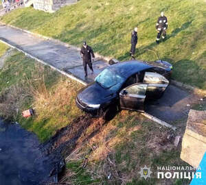 На Хмельниччині водій-наркоман під час ДТП злетів у канаву