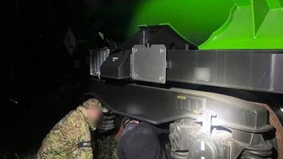 У ПП «Ягодин» прикордонники виявили 700 пачок сигарет, захованих у колесах вантажного потяга