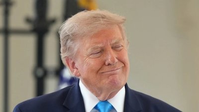 Трамп заявив, що Росія «поводиться нормально» щодо України та розкритикував Зеленського