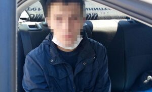 Уже підсудний 29-річний львів’янин знову попався на крадіжці відеореєстраторів (фото)