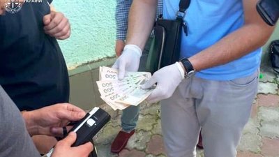 Голова громадської організації з Яворівщини отримав вирок за вимагання грошей та контрабанду ліків