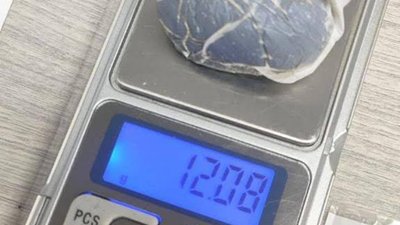 В Україну намагались провезти наркотики: на кордоні затримали іноземця