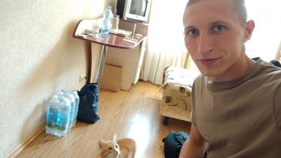 Кіт 4,5 року жив у колонії: військовий повернувся з полону разом із чотирилапим улюбленцем