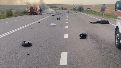 Мотоцикл загорівся, автомобіль з'їхав у кювет: на Волині трапилася смертельна автотроща (ФОТО)