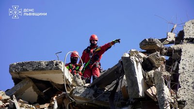 У Львові під завалами можуть перебувати ще двоє людей