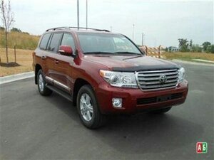 Розшукується викрадене авто TOYOTA Land Cruiser