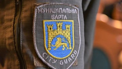 У Львові чоловік напав на працівника Муніципальної варти