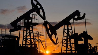 США ще на місяць продовжать дію винятку, що дозволяє купувати російську нафту, - Reuters