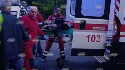 Не встиг «проскочити»: у Львові мотоцикліст зіткнувся з автомобілем (ФОТО)