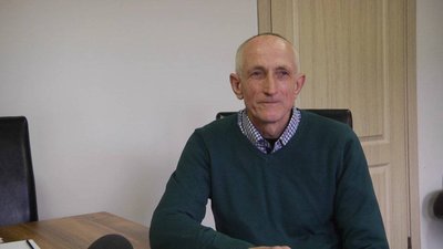 Суд виправдав фахівця зі зброї, який безкоштовно допомагав військовим