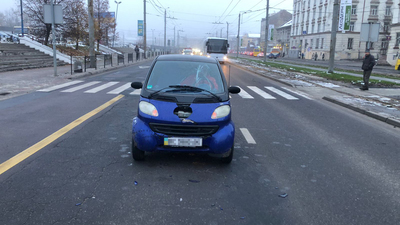 У Львові водій автомобіля «Smart»  скоїв наїзд на школярку (ФОТО)