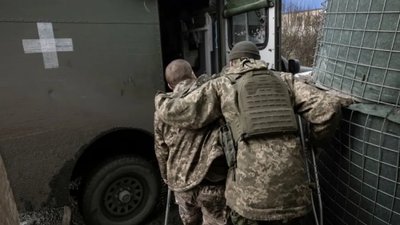 Українські медики створили гарячу лінію, яка може допомогти багатьом важкопораненим