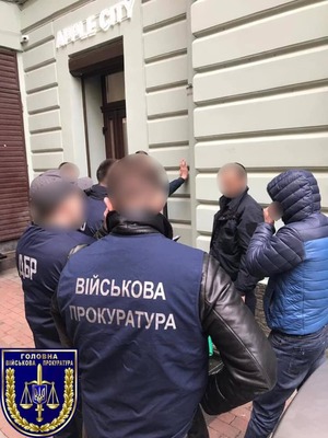 У Львові поліціант "погорів" на хабарі (фото)