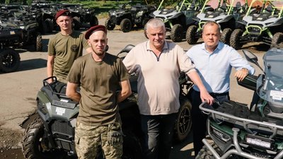 Львівська ОВА та фонд «Повернись живим» передали військовим автівок на понад 24 мільйони