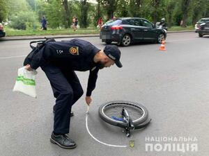 Смертельний наїзд на велосипедиста у Рівному (фото, відео)