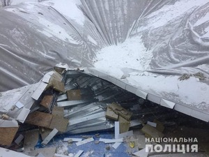 Поліція затримала трьох підозрюваних в обвалі даху спортивної школи у Вишневому (ФОТО)