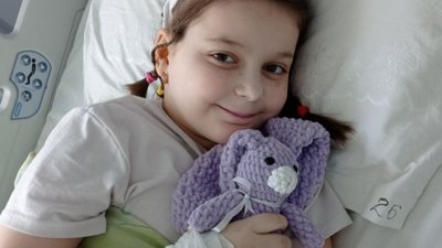 У Львові медики врятували 13-річну дівчинку з рідкісною злоякісною пухлиною мозку