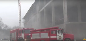 У Львові спалахнула пожежа в недобудованій будівлі (ВІДЕО)