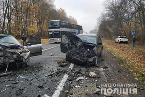 Автомобілі вщент побиті: на трасі "Львів–Тернопіль" трапилась моторошна ДТП (ФОТО)