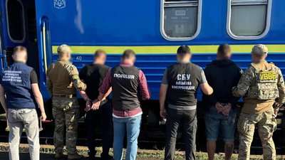 Провідник потягу намагався вивезти ухилянта до Польщі в службовому купе
