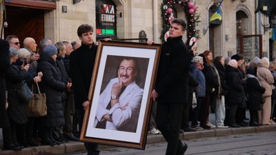 У Львові відбувається прощання зі Степаном Гігою (ФОТО, ВІДЕО)