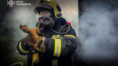 На Львівщині внаслідок пожежі постраждав пенсіонер