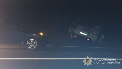 На Львівщині під час руху перекинувся автомобіль (ФОТО)