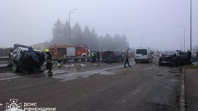 У ДТП на трасі Київ–Чоп зіткнулися вісім автомобілів