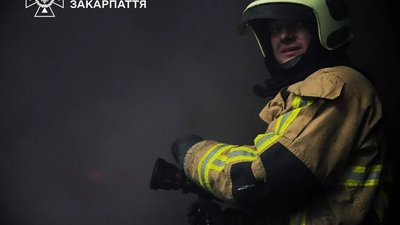 На Закарпатті ліквідовано пожежу на підприємстві в яке влучили російські ракети