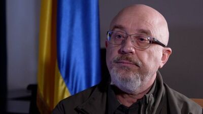 Журналіст-розслідувач та нардепка відповіли Резнікову на парі щодо курток для ЗСУ