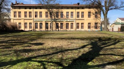 У Львові суд виселив Львівський університет бізнесу та права з комунальної будівлі