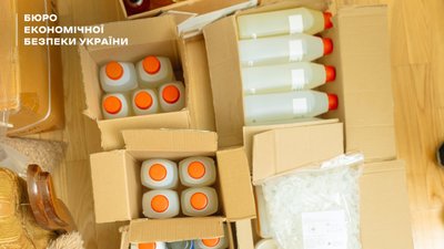 У Львові викрили підпільне виробництво рідин для електронних сигарет на 3,25 млн грн