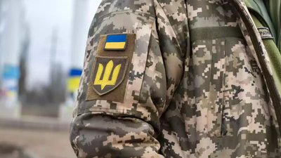 У Тернополі військовозобовʼязаний впав з вікна 5-ого поверху