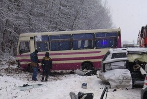 На Львівщині у ДТП з автобусом постраждало 8 осіб