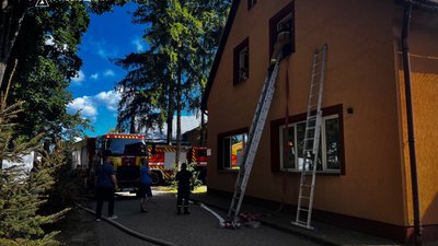 Біля Львова сталася пожежа у пансіонаті для літніх людей