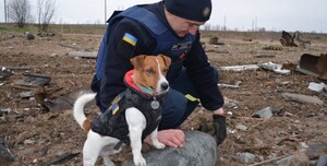 «Укрпошта» випускає першу благодійну марку присвячену легендарному саперу (ФОТО)