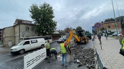 Увага! У Львові через просідання дорожнього полотна можливе тривале ускладнення руху на Личаківській