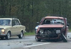 У ДТП на Львівщині зіткнулися три автомобілі