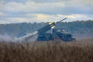 Ворог вдарив з РСЗВ по Дніпропетровській області