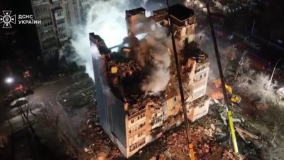 Після удару по Тернополю невідомо про долю 22 людей – Зеленський