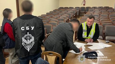 На Львівщині за хабарництво судитимуть митника